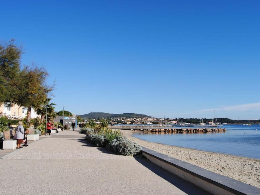 Grande Villa Neuve Avec Piscine Pres Mer Et Sete Balaruc-les-Bains Luaran gambar