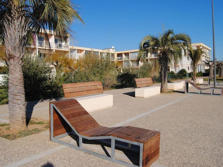 Grande Villa Neuve Avec Piscine Pres Mer Et Sete Balaruc-les-Bains Luaran gambar