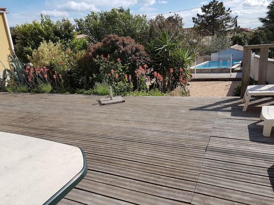 Grande Villa Neuve Avec Piscine Pres Mer Et Sete Balaruc-les-Bains Luaran gambar